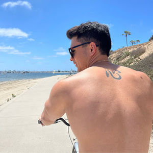 Meet your Posher, Ethan